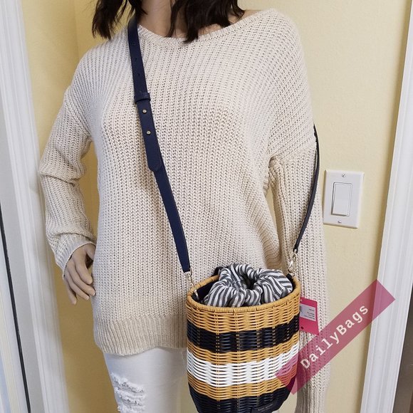 KATE SPADE BUOY WICKER MEDIUM BUCKET BAG CROSSBODY BLUE MULTI PXR00427 NWT $399 - Picture 3 of 10